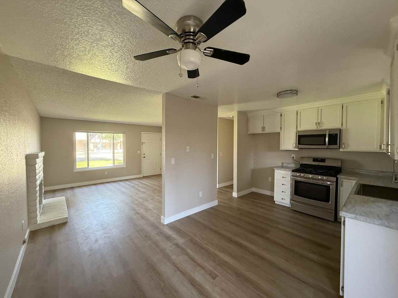 632 Walnut Ave - Photo 3 of 20