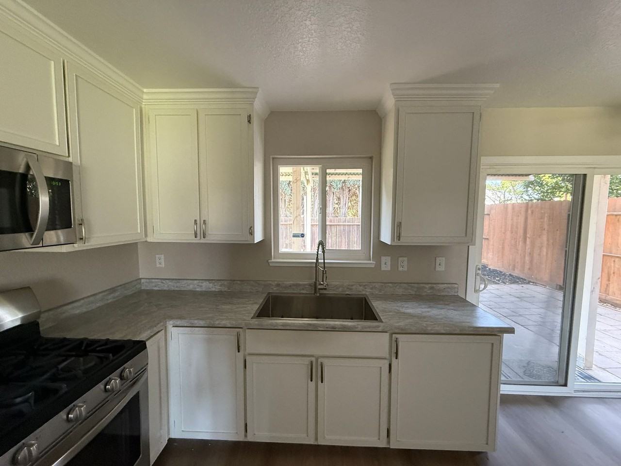 632 Walnut Ave - Photo 6 of 20