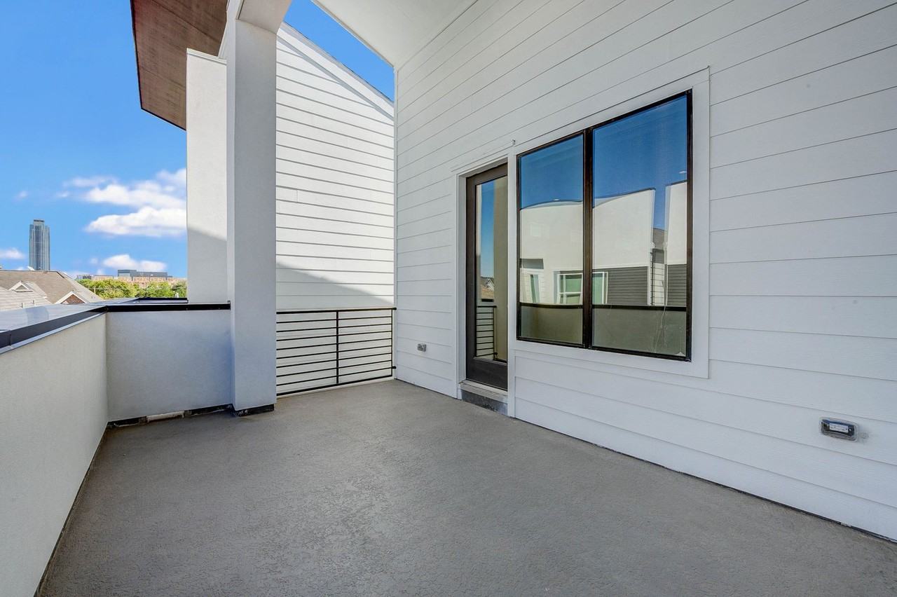 5837 Dolores St - Photo 2 of 26