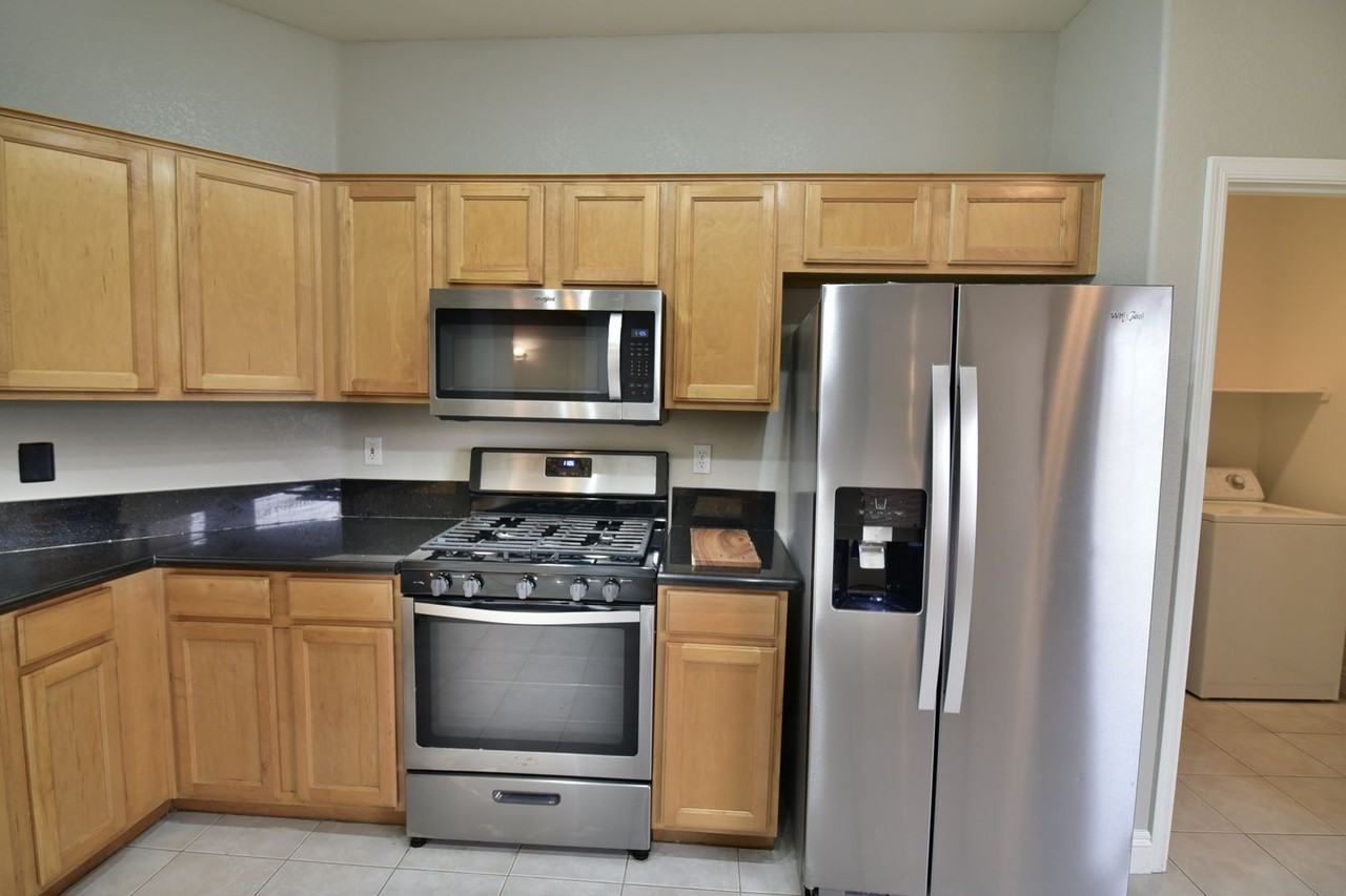 6157 Copper Crest Dr - Photo 3 of 36