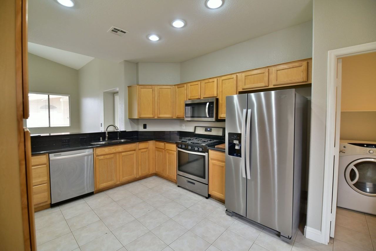 6157 Copper Crest Dr - Photo 7 of 36
