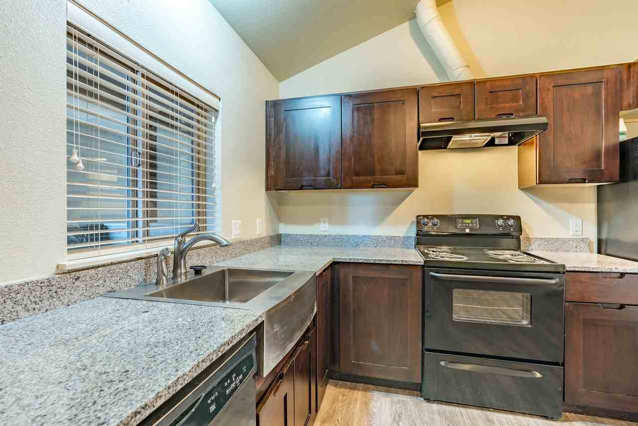 #309 CASCADE VIEW COMMONS - Photo 2 of 7