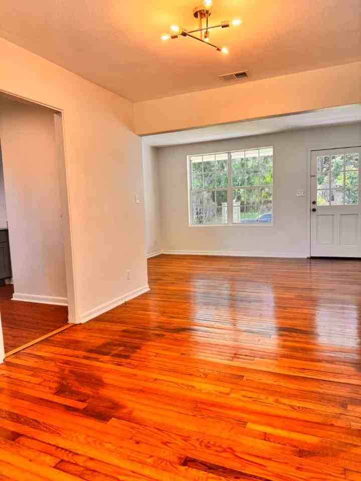 4610 Westfield Rd - Photo 3 of 21