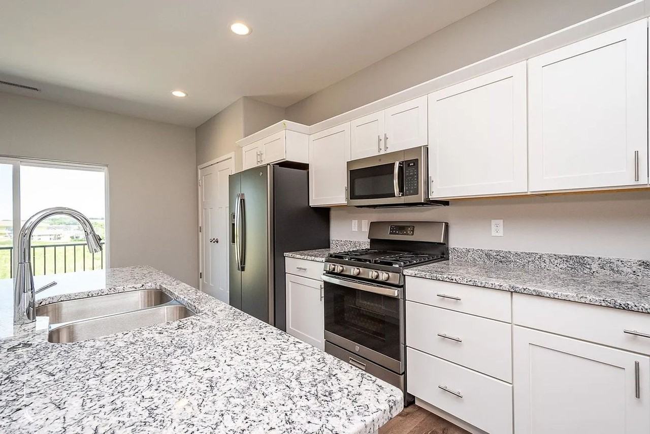 iHoldings IV, LLC - Photo 2 of 20