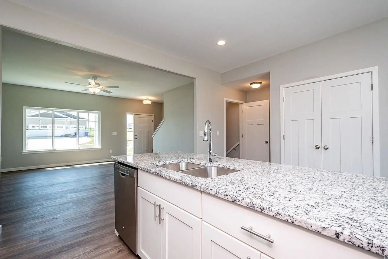 iHoldings IV, LLC - Photo 6 of 20
