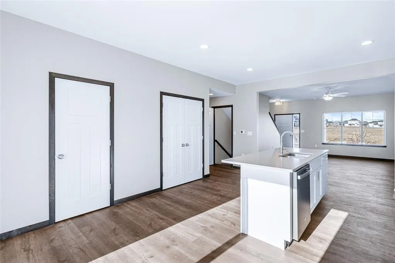 iHoldings III, LLC - Photo 5 of 50