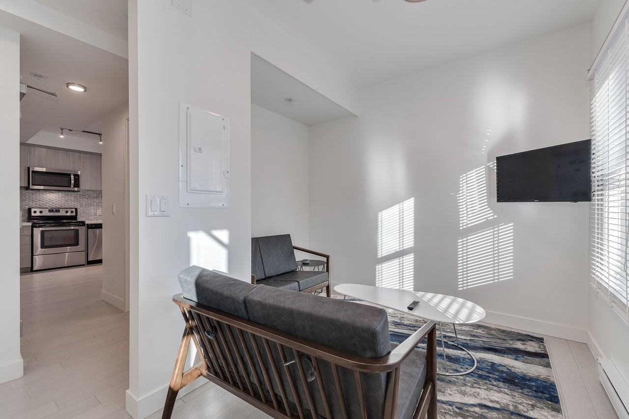 1431 Haro Street - Photo 2