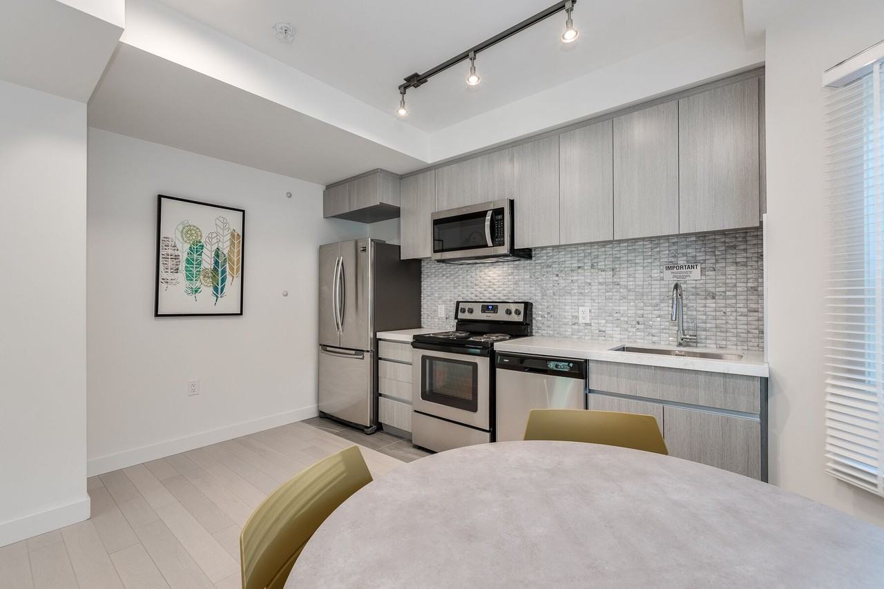1431 Haro Street - Photo 16