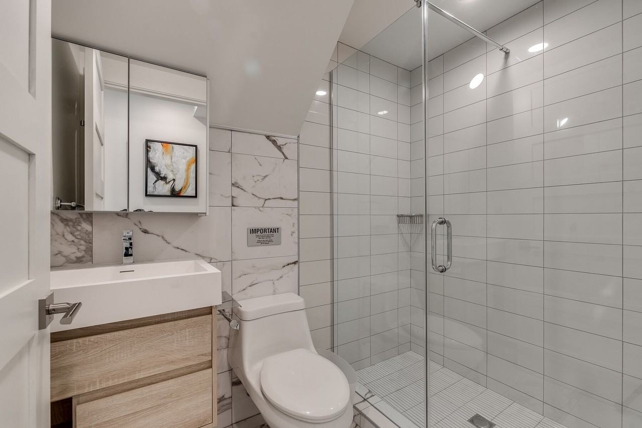 1431 Haro Street - Photo 26