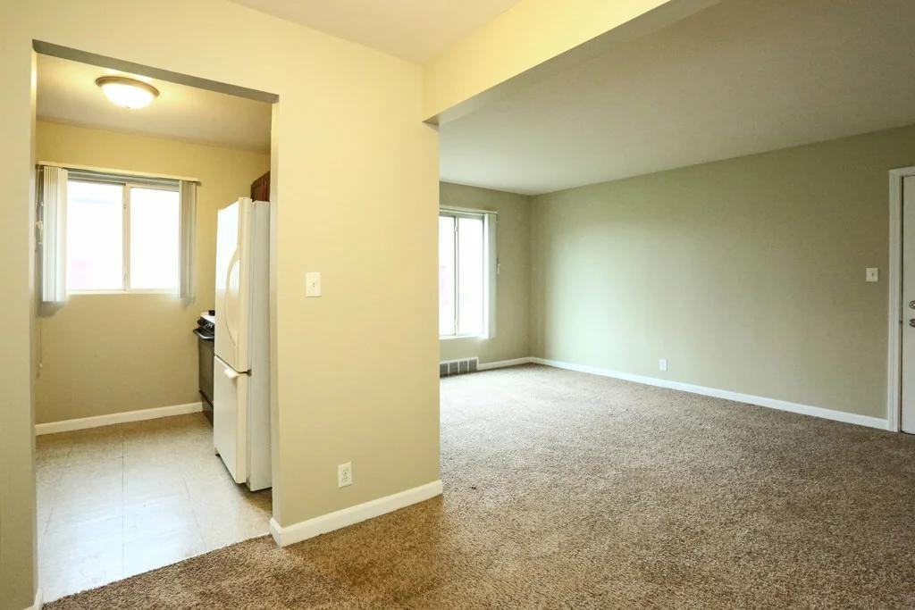 23602 Schoolcraft - Photo 5 of 9
