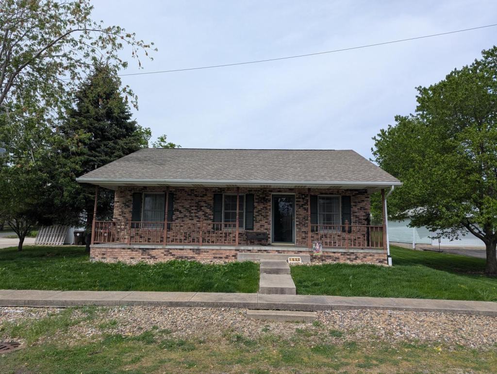 102 E Pearl St - Photo 2 of 32