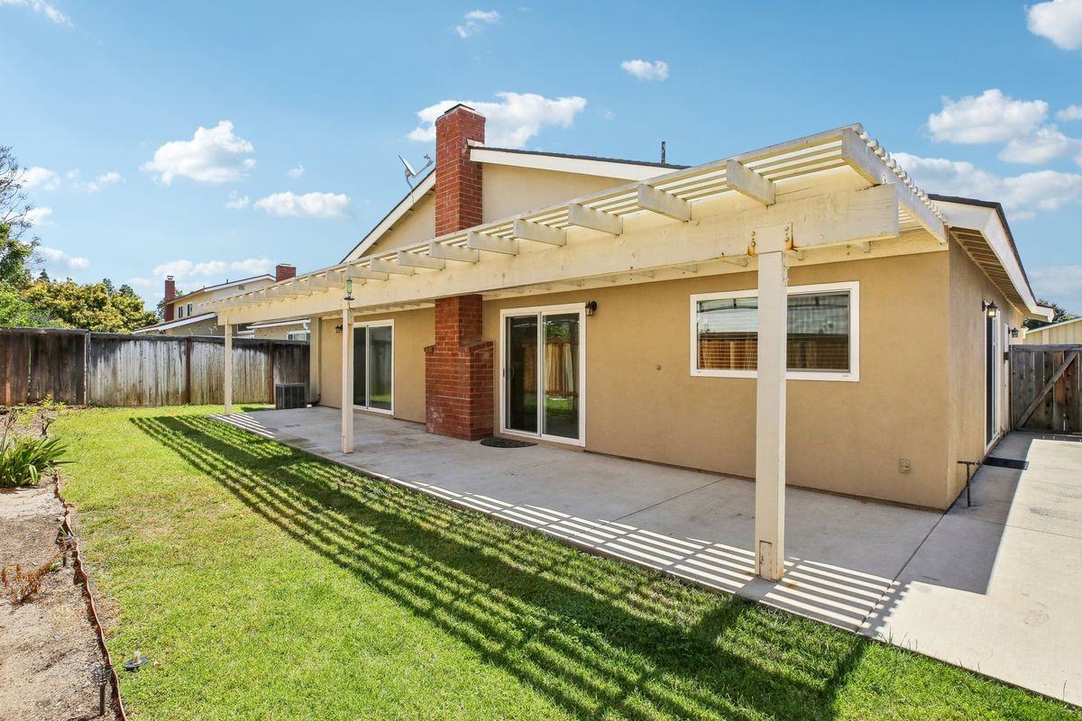 17581 Webster Ave - Photo 5 of 33