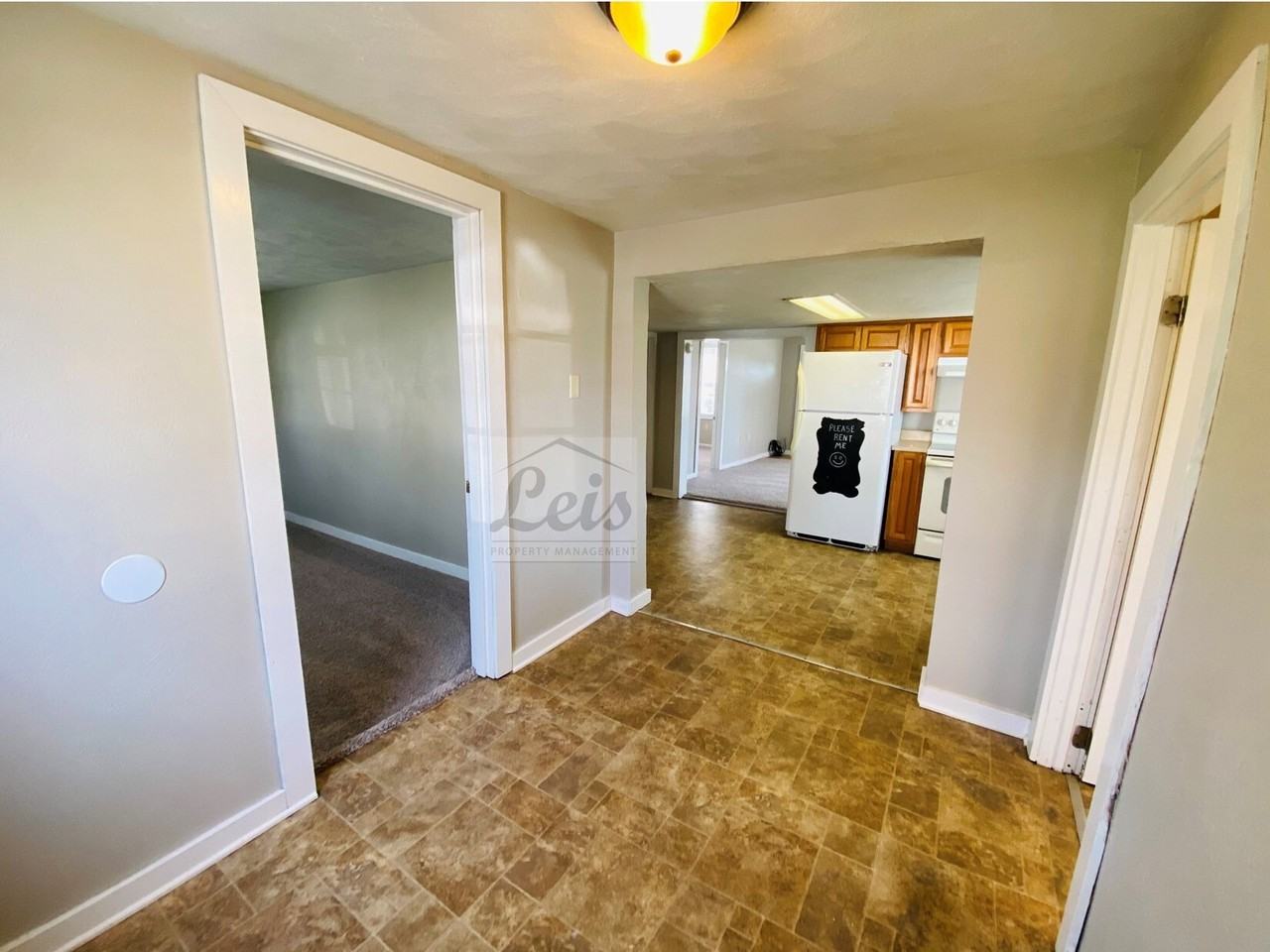 201 Lynn St - Photo 3 of 20