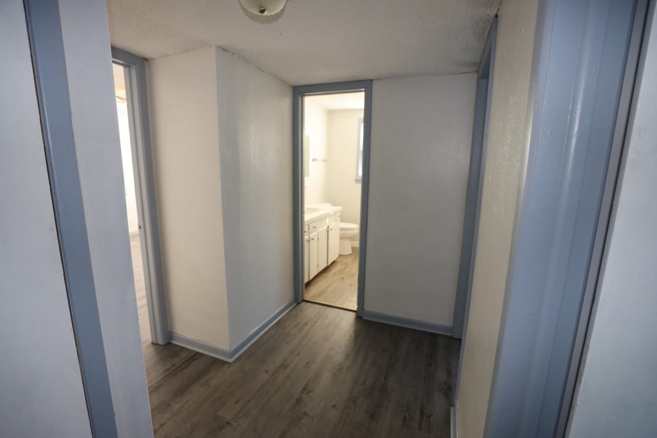 8408 Shaw Rd - Photo 2 of 17