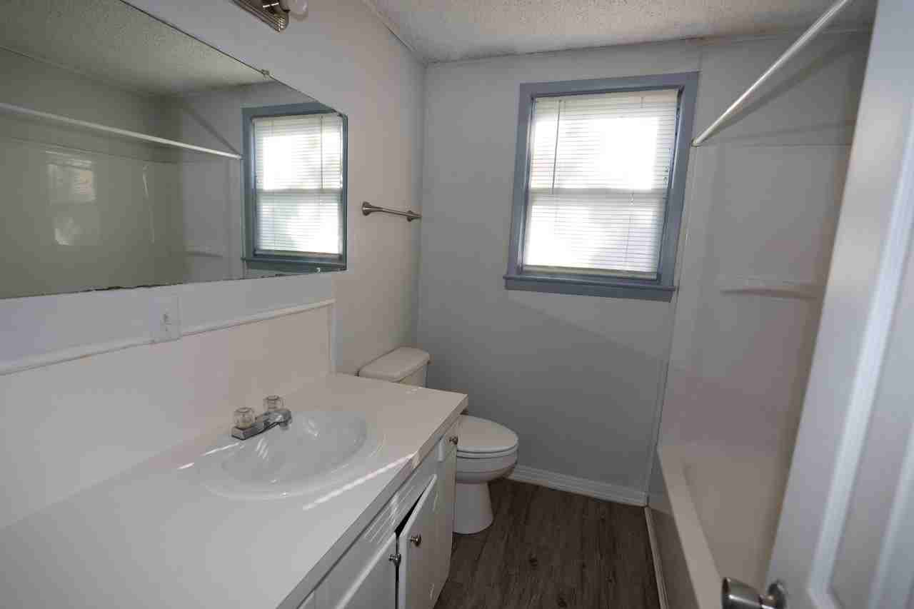 8408 Shaw Rd - Photo 3 of 17