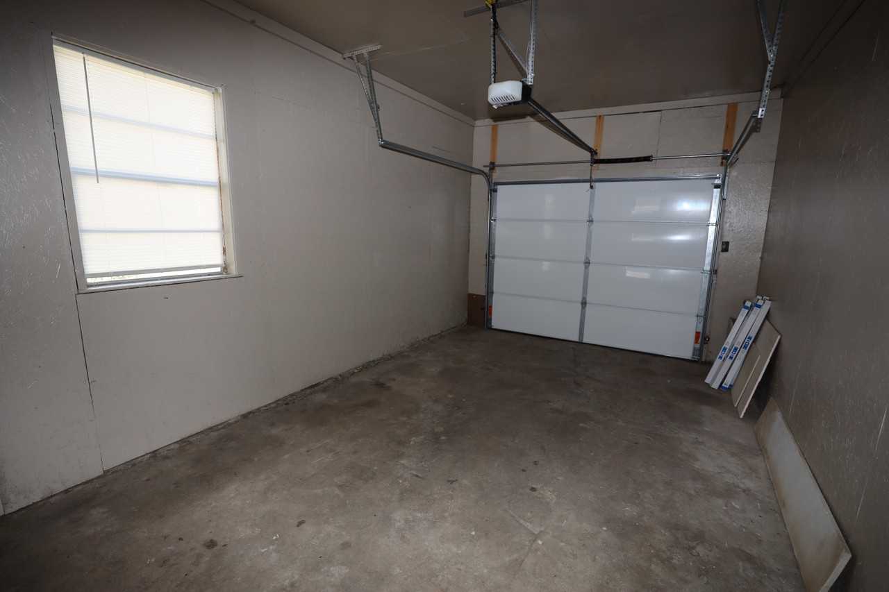 8408 Shaw Rd - Photo 6 of 17