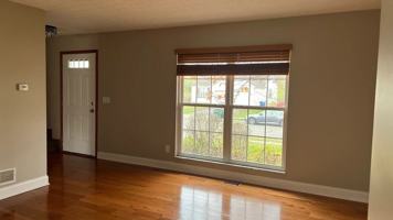 featured image of 6752 Riverside Glen Ct