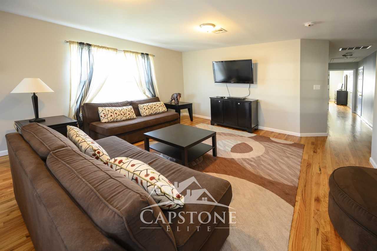 255-257 New Jersey Railroad Ave #2 - Photo 7 of 14