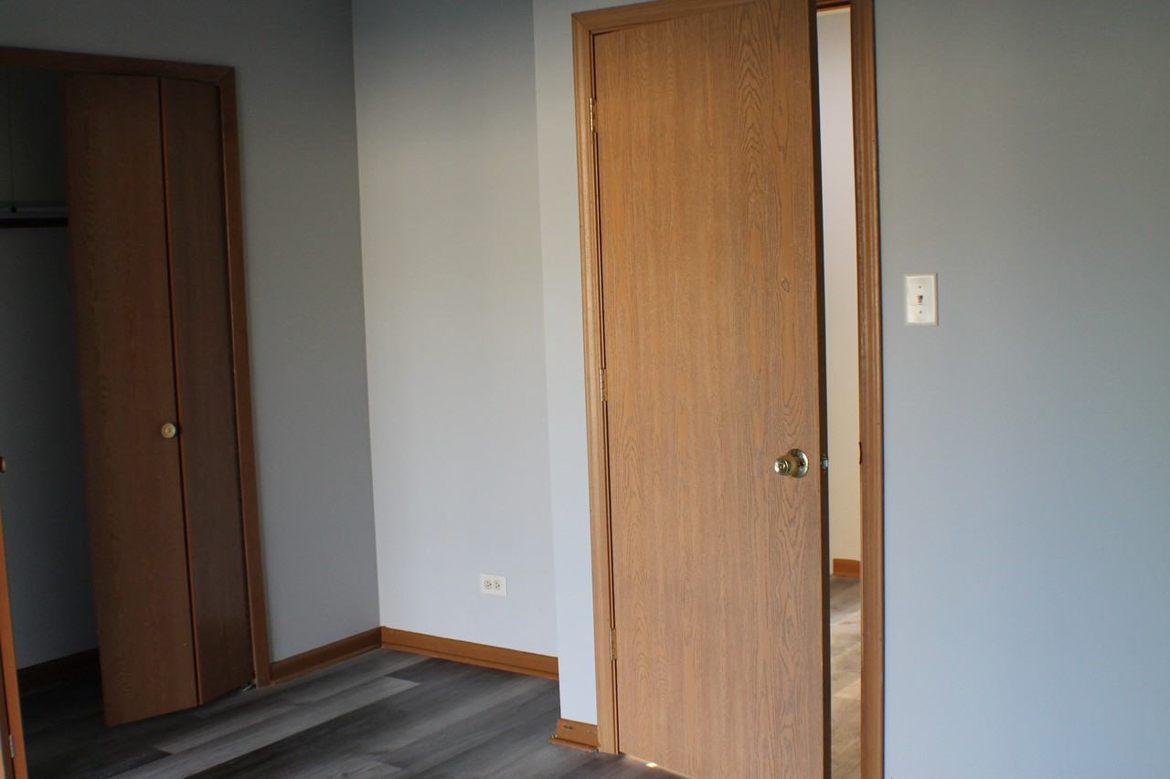 422 Meadow Green Ln #1 - Photo 2 of 9