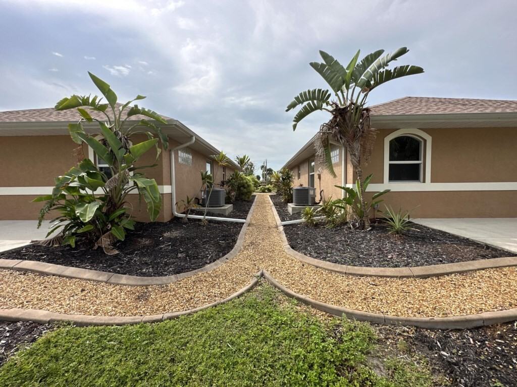 227 Rotonda Blvd W #A - Photo 5 of 16