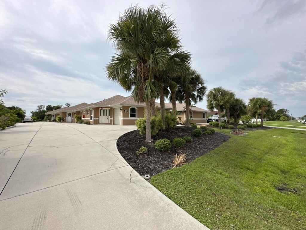 227 Rotonda Blvd W #A - Photo 4 of 16