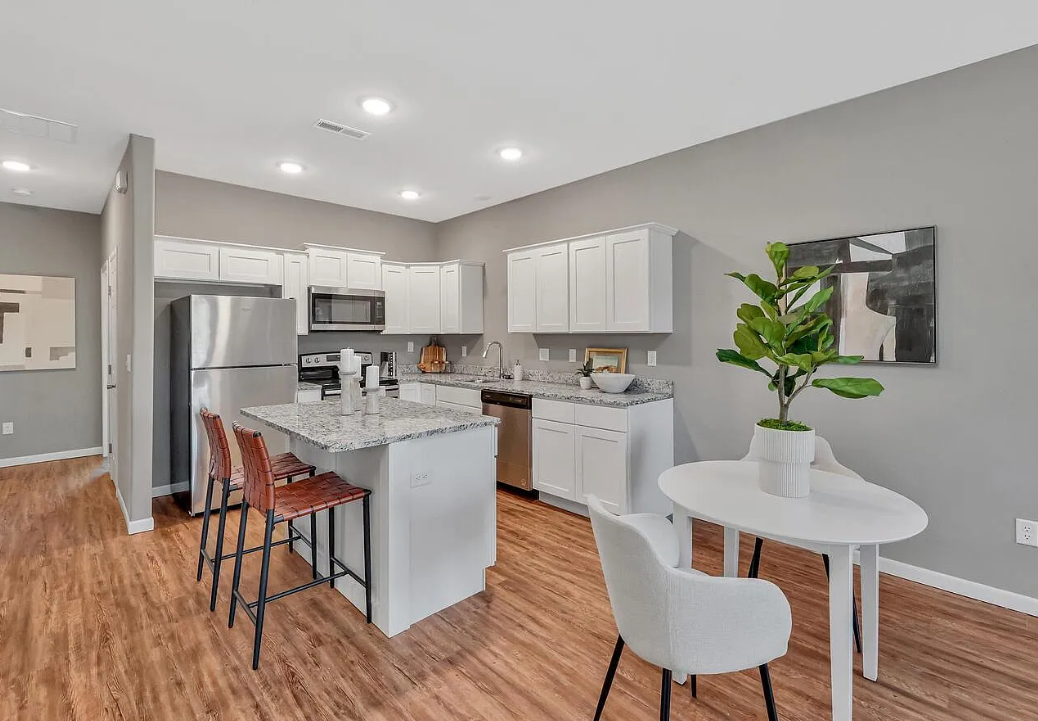 2019 W 13th St N #100 - Photo 3 of 21