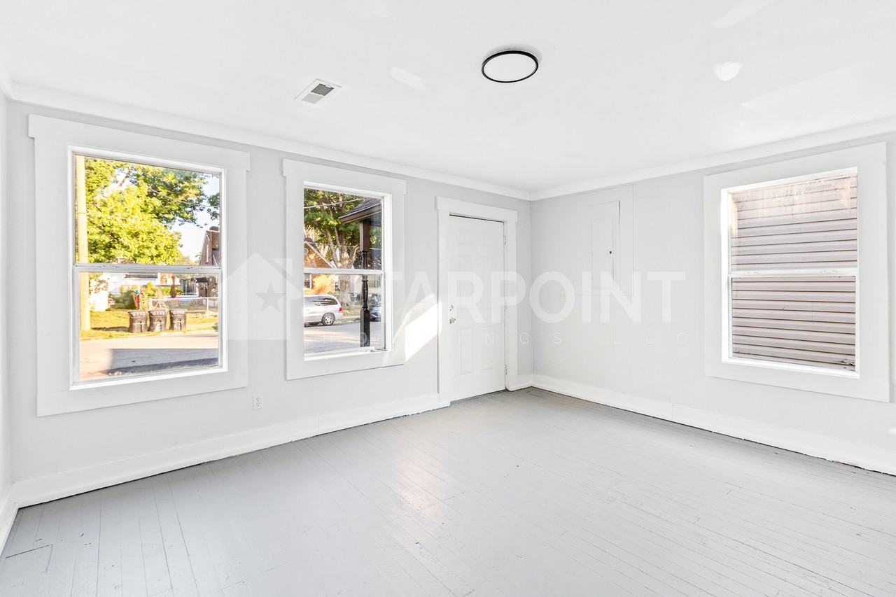 320 North 27th Street - Photo 5 of 11