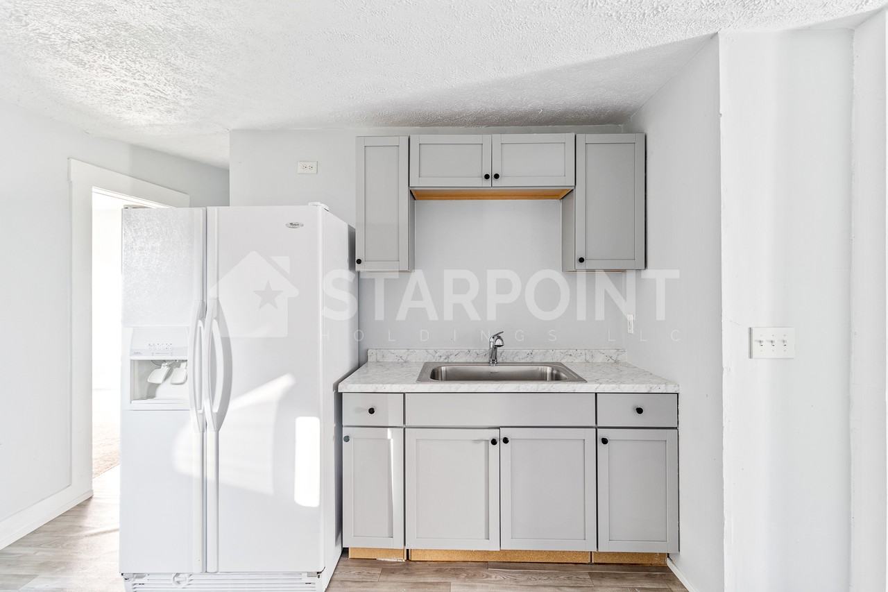 320 N 27th St - Photo 7 of 11