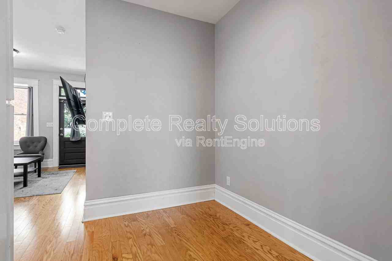 3663 S Broadway #2ndFLB - Photo 3 of 18