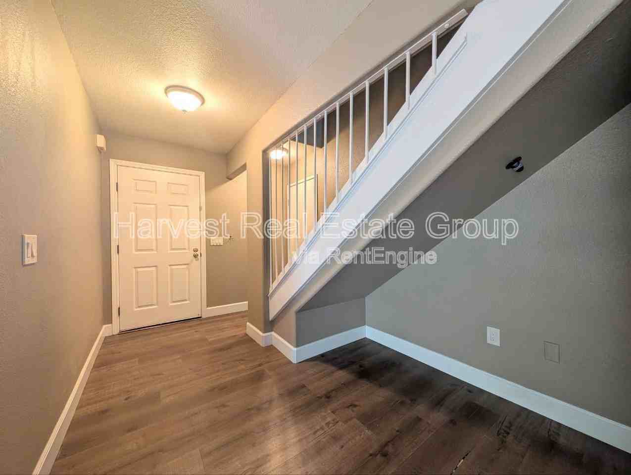 318 Blossom Way - Photo 2 of 15