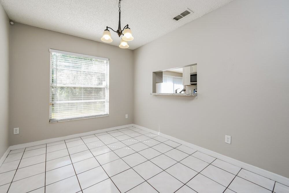 7663 Sapphire Ln - Photo 7 of 17