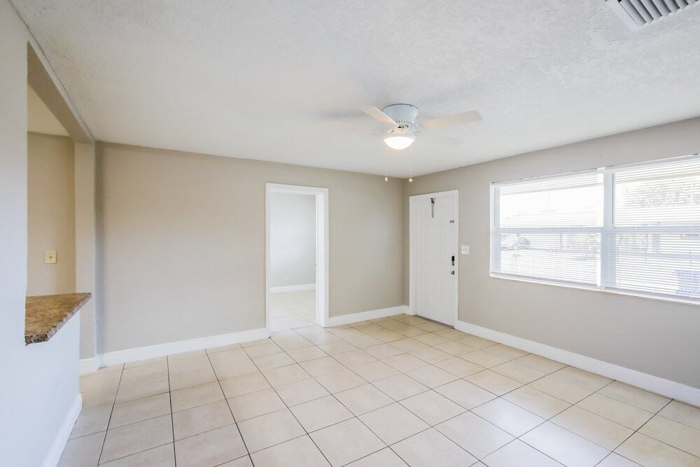 375 Nw 30th Ter - Photo 3 of 16