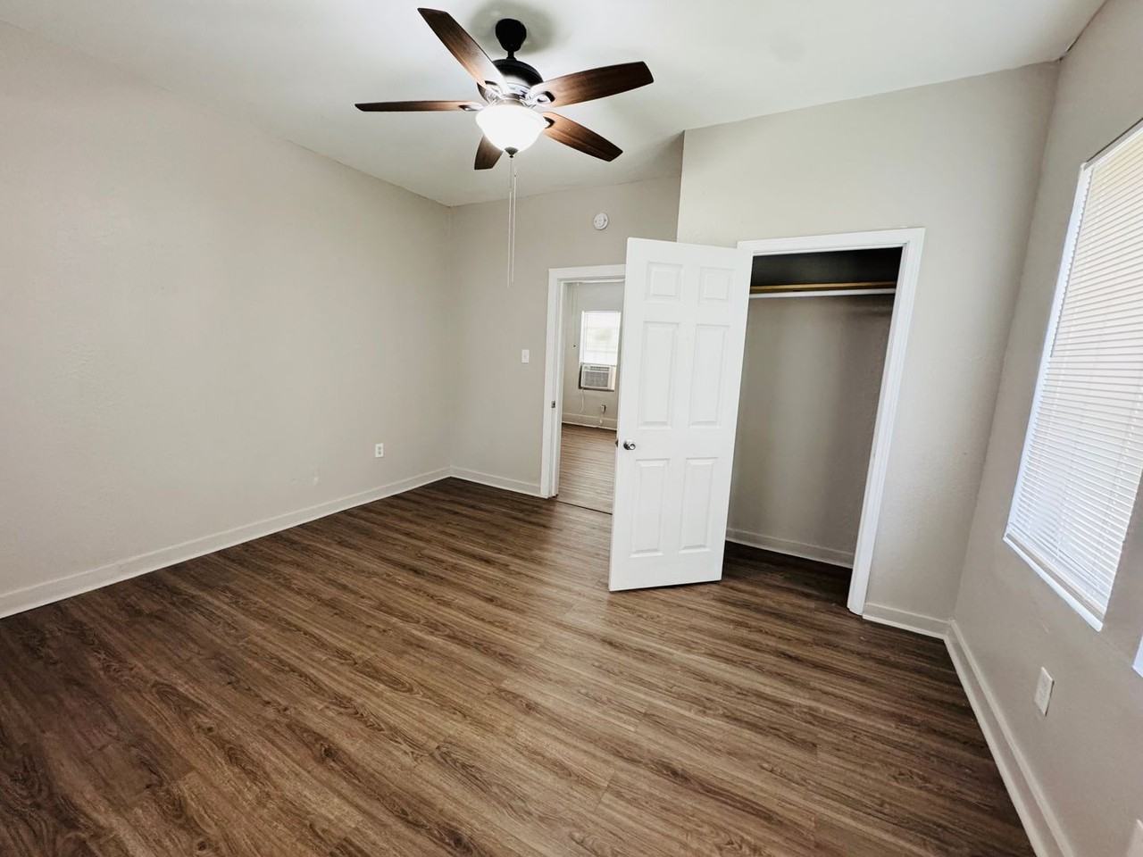 2930 Hiawatha St - Photo 5 of 29