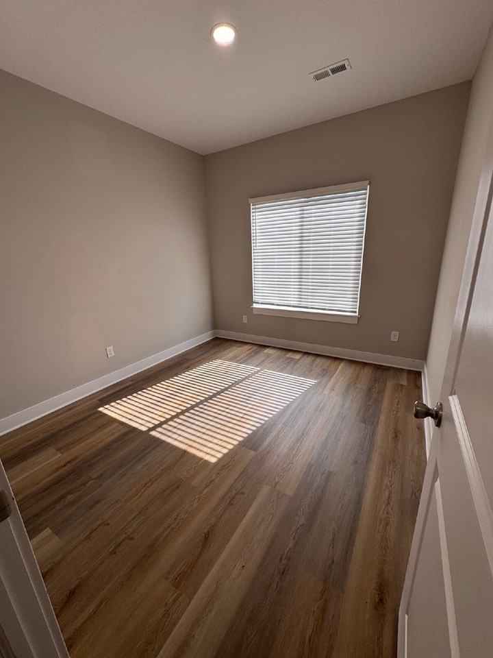 5250 N Cypress Cir - Photo 7 of 11