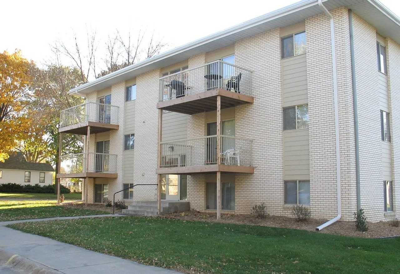 Concorde Place Apts. - Photo 2 of 50