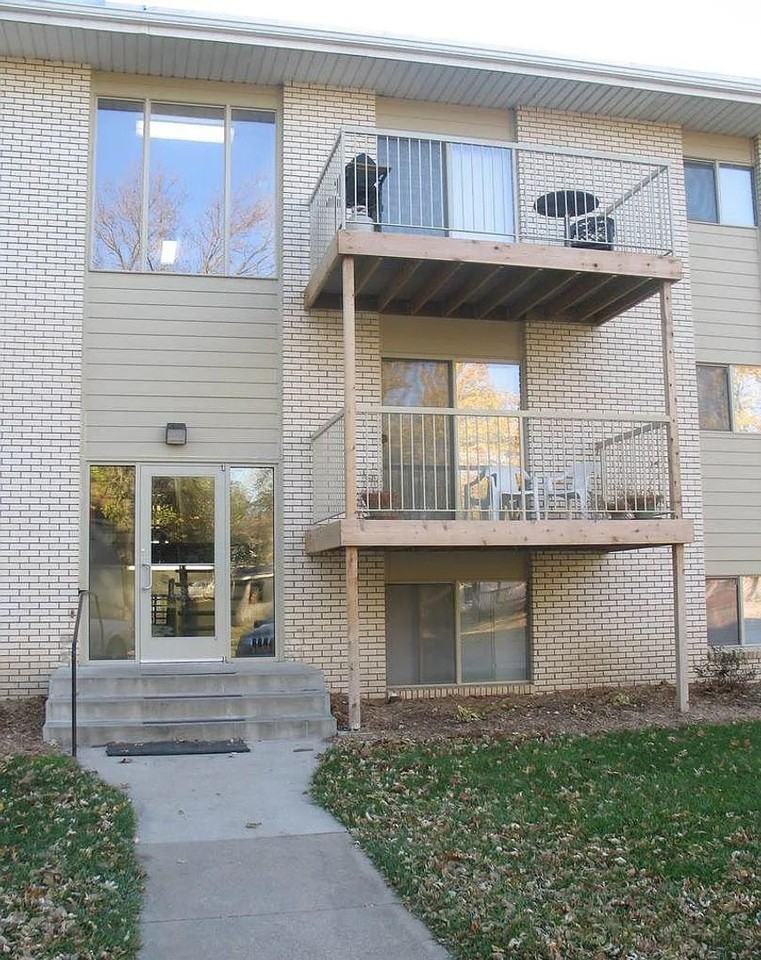 Concorde Place Apts. - Photo 3 of 50