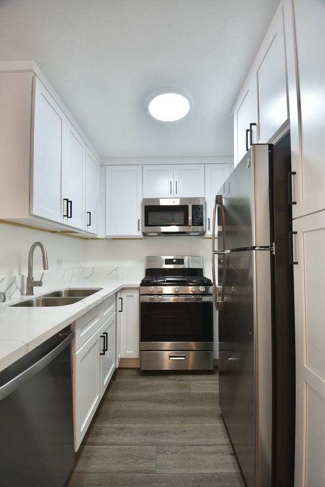 7032 - Photo 6 of 39