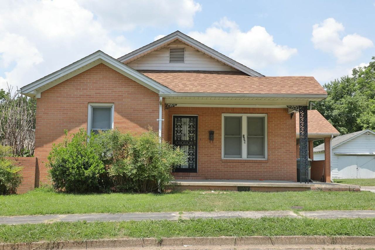 129 Fonville St - Photo 2 of 2