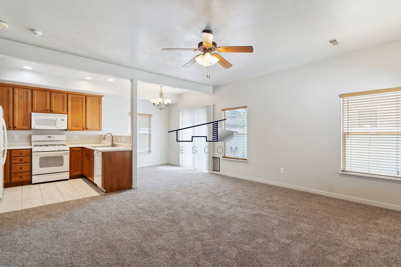 6136 S 1450 E - Photo 4 of 24