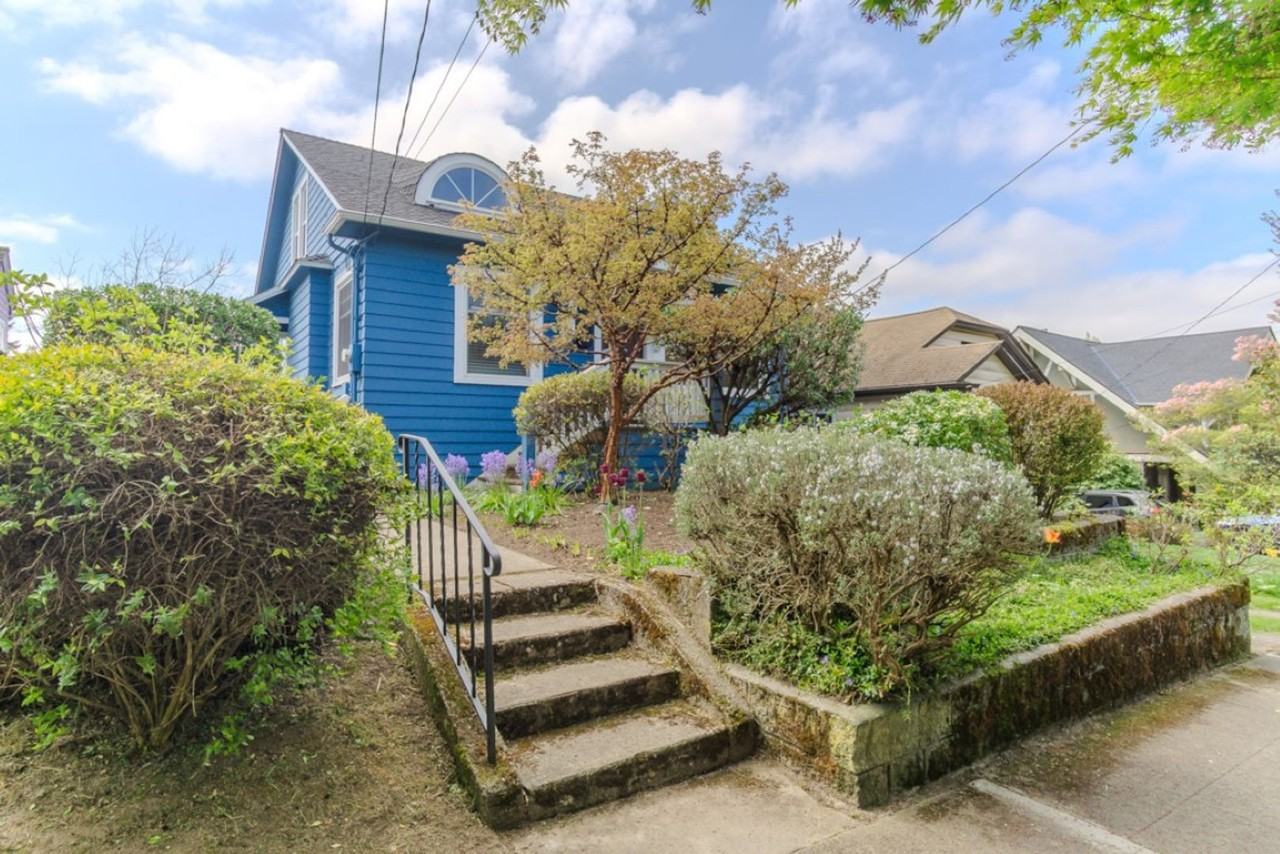 1401 Ne 70th St - Photo 2 of 39