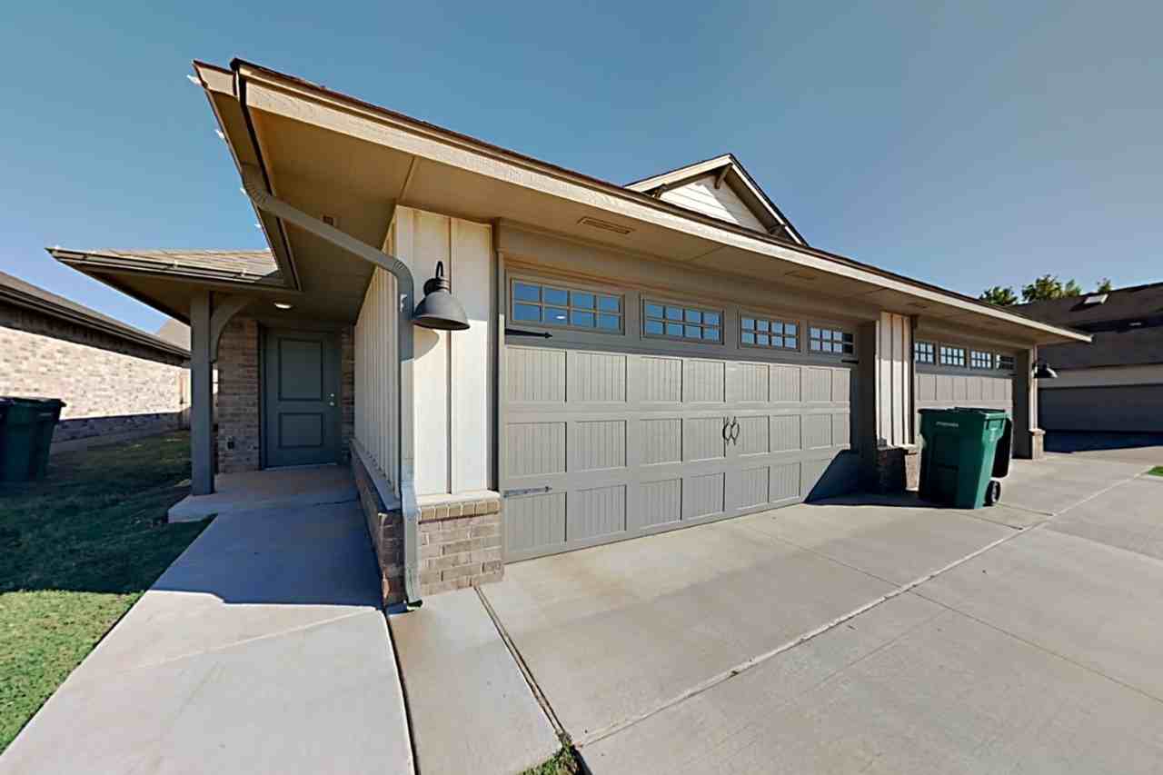 443 Summit Ridge Dr - Photo 2 of 18