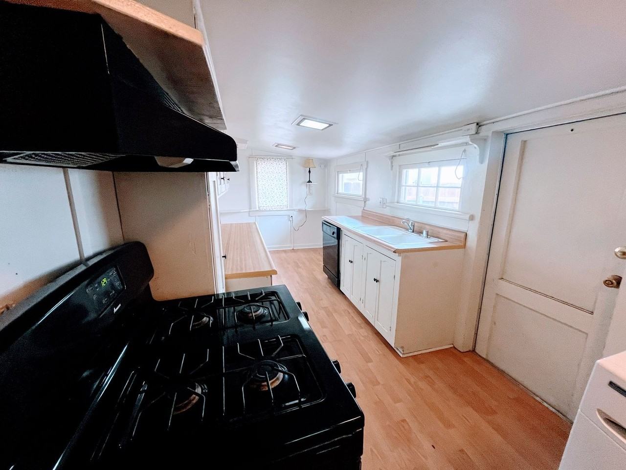888 Turquoise St - Photo 6 of 20