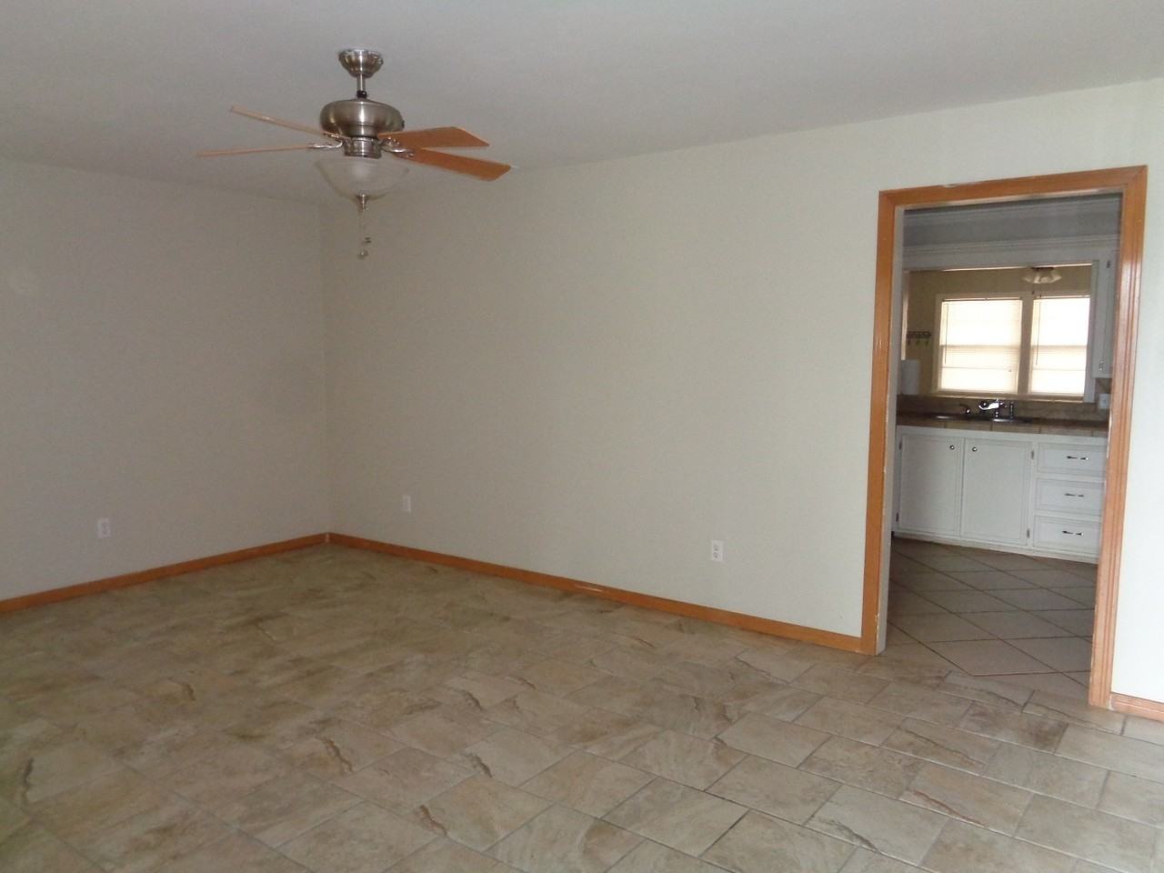 617 Glenhaven Dr - Photo 3 of 14