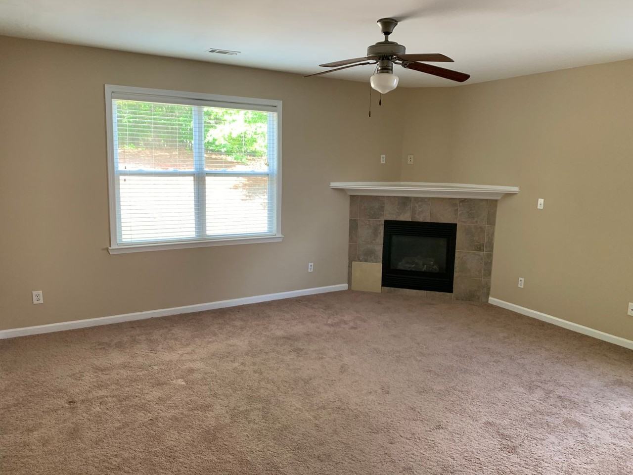 51 Tahoe Dr - Photo 2 of 13