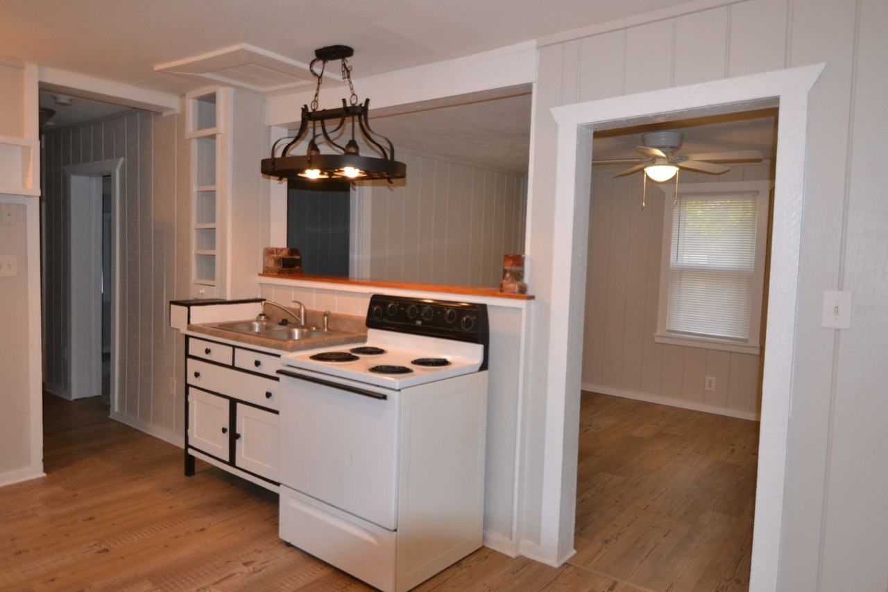 1307 N Fremont Ave - Photo 5 of 18