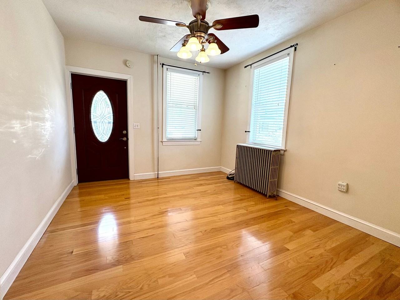 345 E Derry Rd - Photo 5 of 39