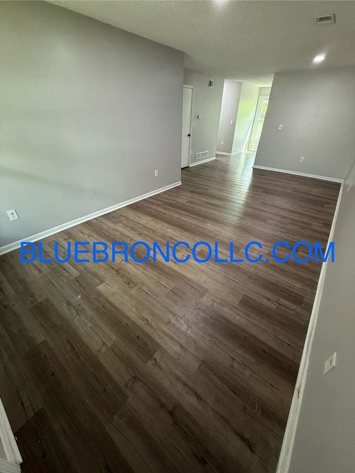 1413 Se 8th St - Photo 2 of 21