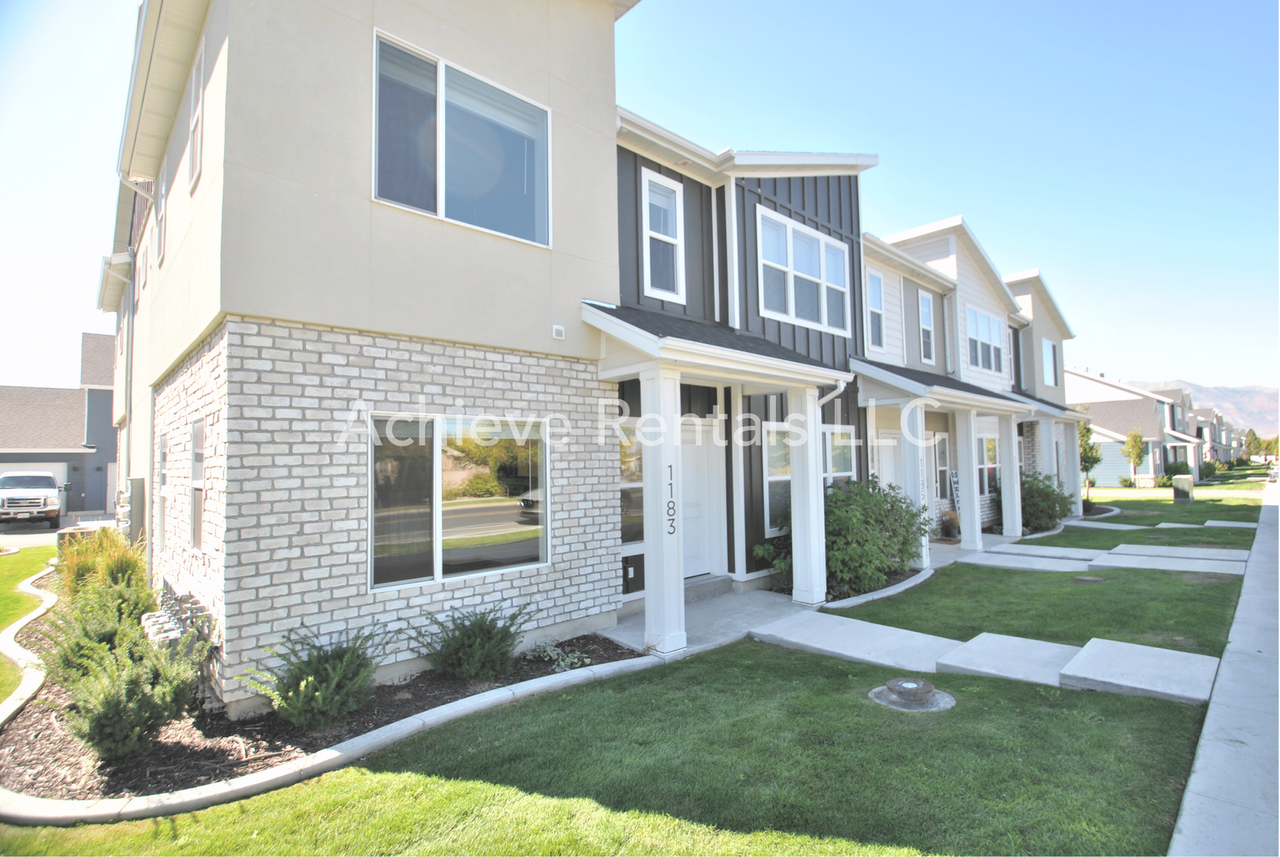 1183 W 1820 S - Photo 2 of 18