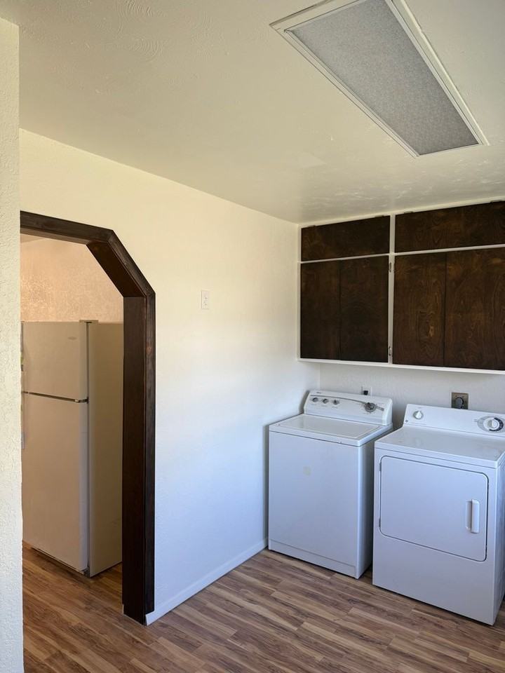 510 E Montezuma Ave - Photo 4 of 11
