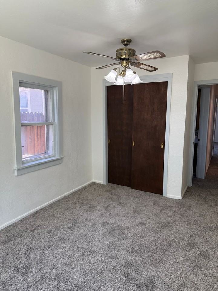 510 E Montezuma Ave - Photo 5 of 11